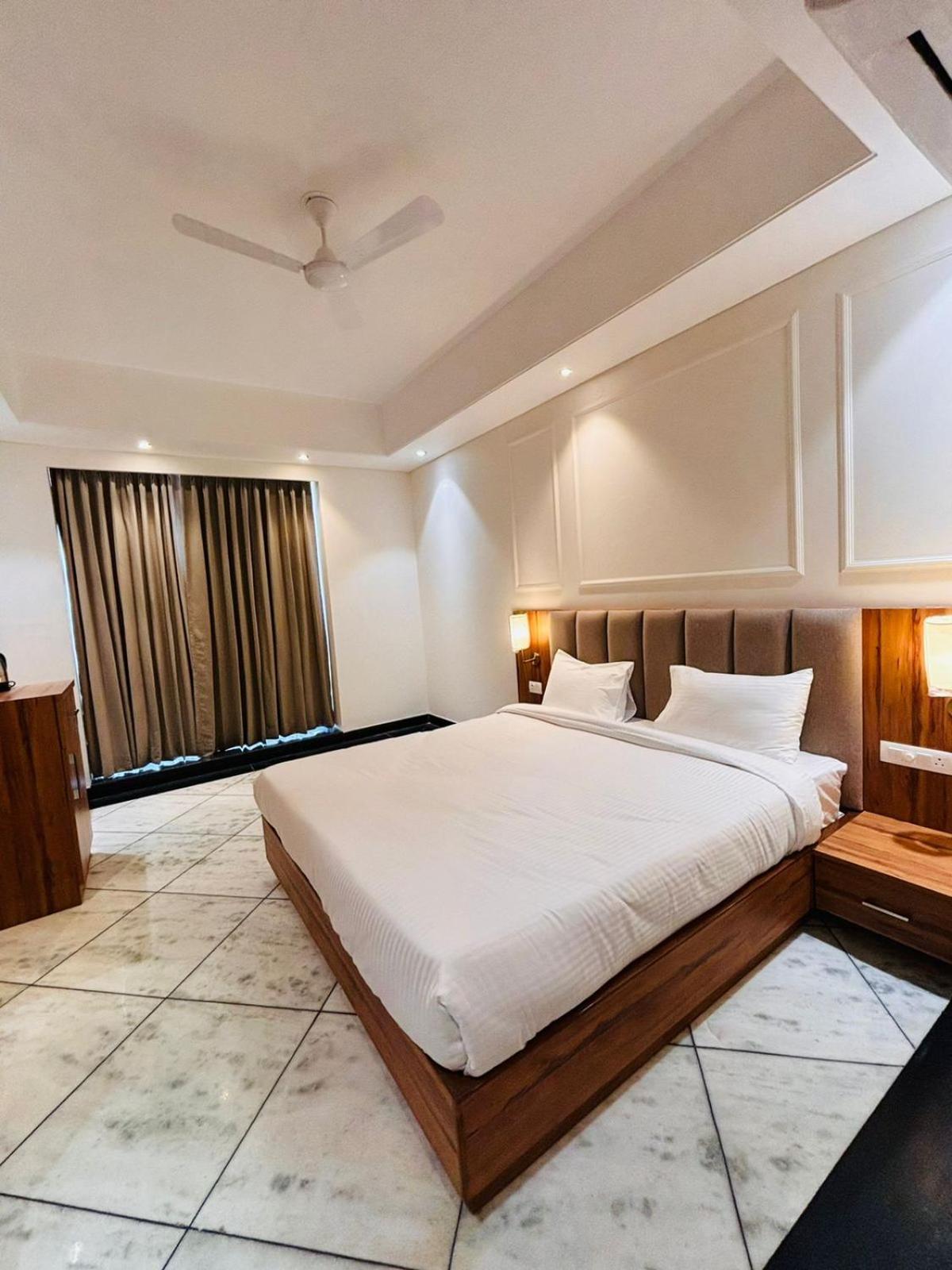 Hotel Saaj Mansion Τζαϊπούρ Εξωτερικό φωτογραφία