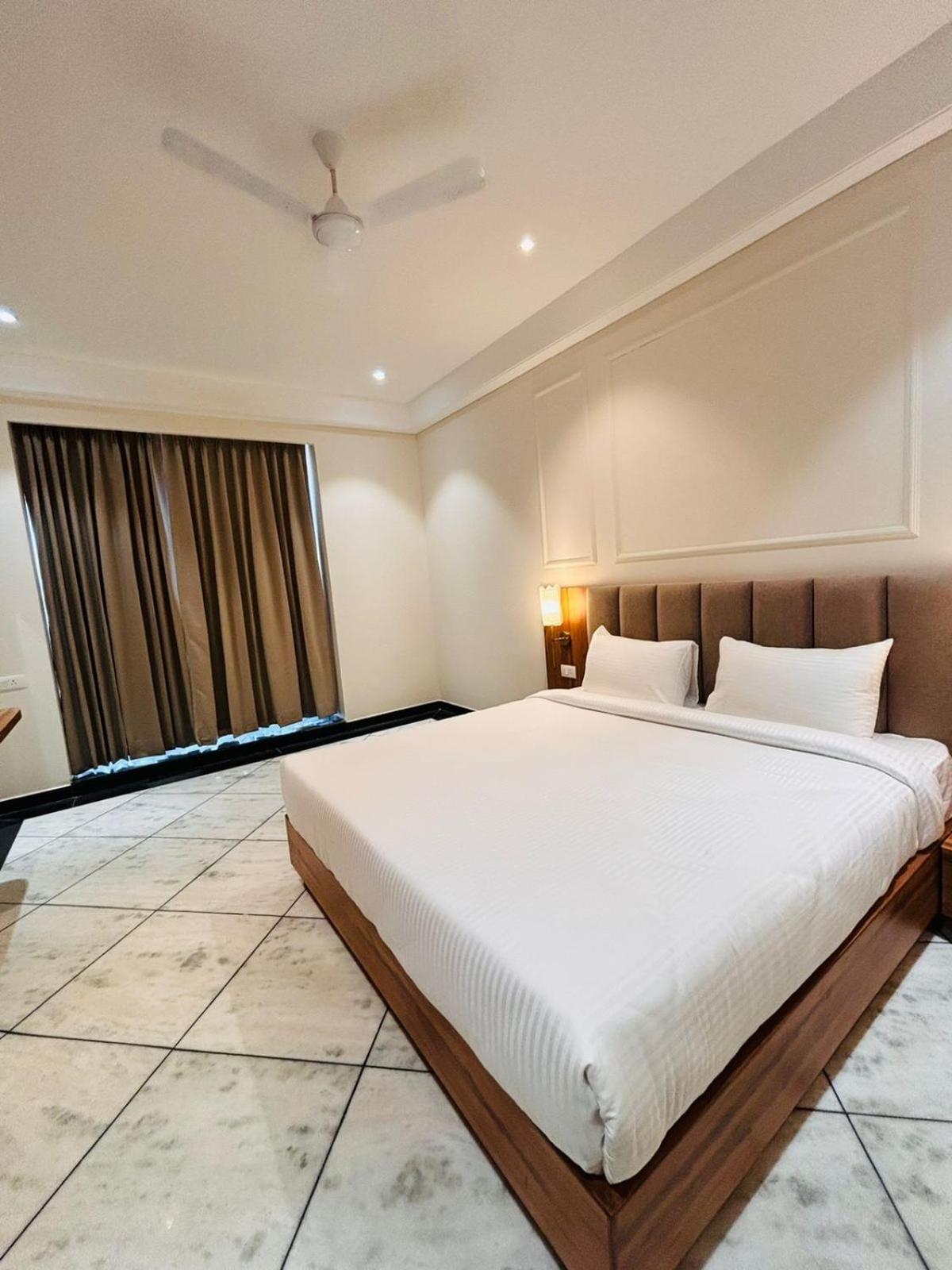 Hotel Saaj Mansion Τζαϊπούρ Εξωτερικό φωτογραφία