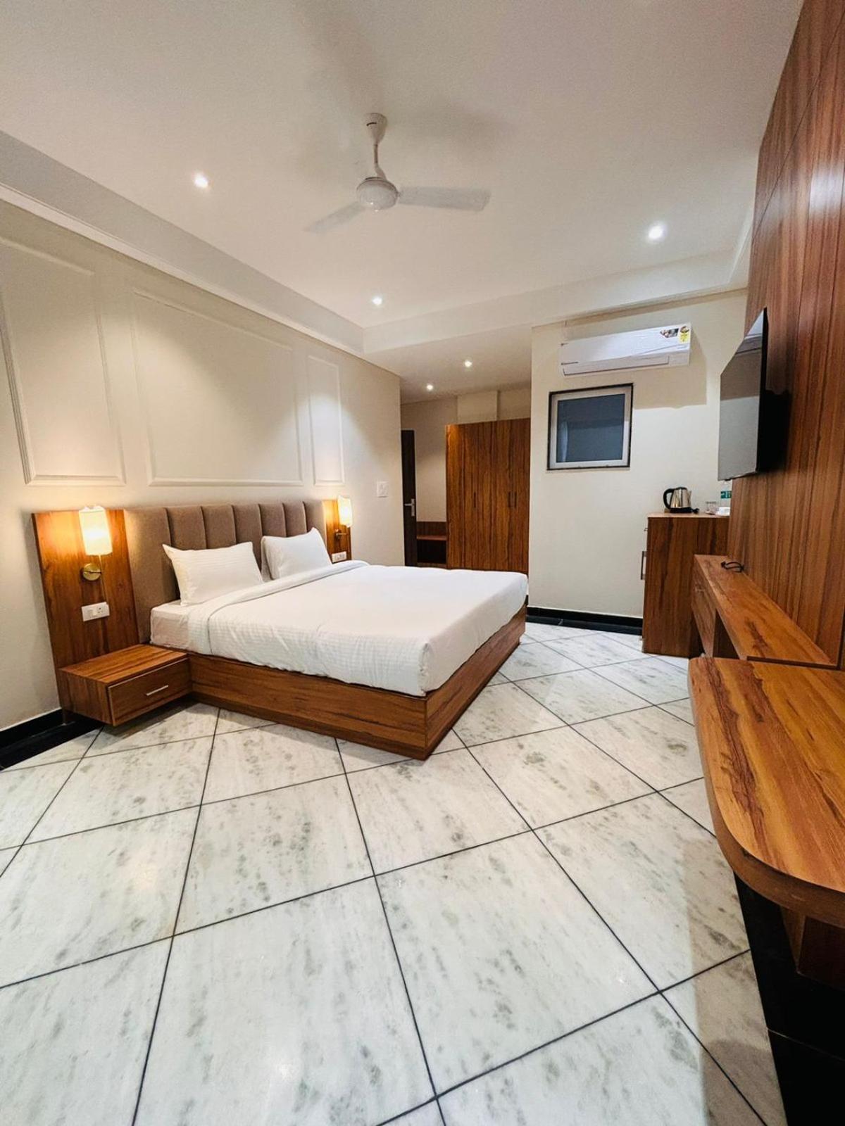 Hotel Saaj Mansion Τζαϊπούρ Εξωτερικό φωτογραφία